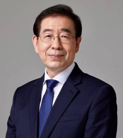 白岩松追问通化市市长原因在哪〖香港流感已致315人死亡〗