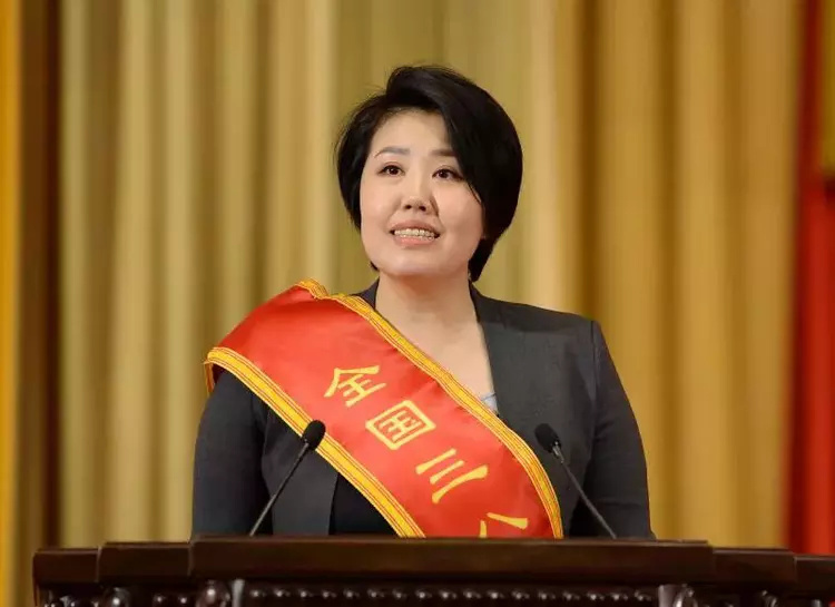 于蕾