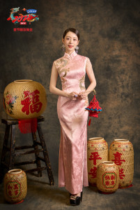 吉娜·爱丽丝