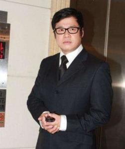 安德尊