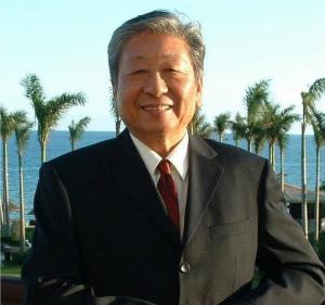 梁伯龙
