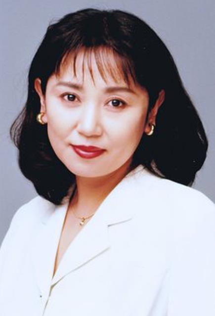 小山 茉美