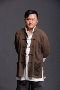 薛亦伦