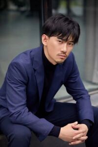 薛闻君