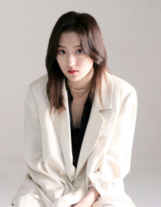 潘玥同