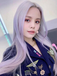 春娜索恩&middot;萨查库尔