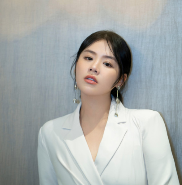 马思纯经纪人丨经纪公司丨联系方式