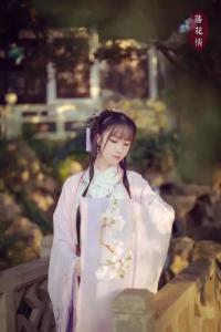 蒋芸