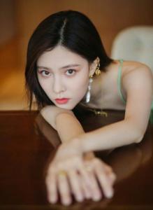 宋妍霏