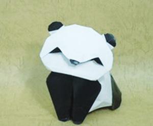 吉泽章最著名的作品：熊猫