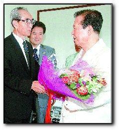 金己男看望前韩国总统金大中