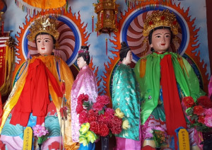 老母殿(2)老母殿是老母宫内的主殿,位于西安市临潼区城南骊山西绣岭第