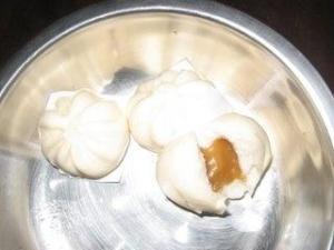 酥皮莲蓉包