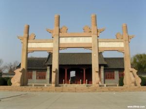 帝陵大门