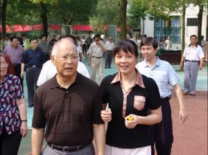 原国际奥委会副主席何振梁来我院视察