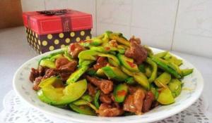 黄瓜炒肉