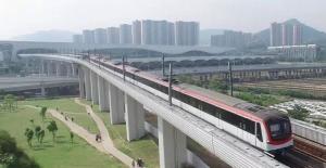 深圳地铁4号线列车