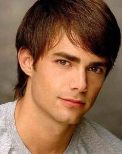 乔纳森·本内特(2)乔纳森·本内特(jonathanbennett),演员,出生于1981