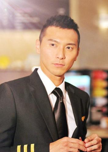 全部版本 最新版本 摘要 黄子衡(英文名:hugowong