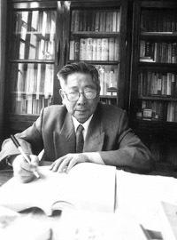 隗瀛涛生前工作照