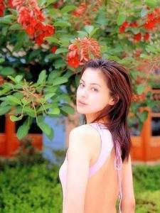 黑谷友香