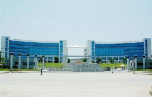 咸宁职业技术学院(图1)