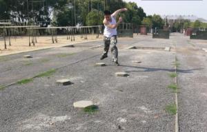 400米障碍 跨桩