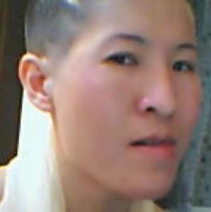 竹影青瞳短发照