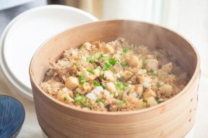 鲍鱼排骨蒸糯米饭