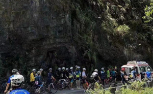 8·8湖南自行车赛女选手坠崖身亡事故