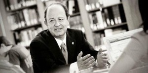 现任校长C. L. Max Nikias