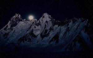 迦舒布鲁姆Ⅱ峰之冷艳