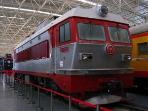 保存在中国铁道博物馆的韶山5型0001号机车