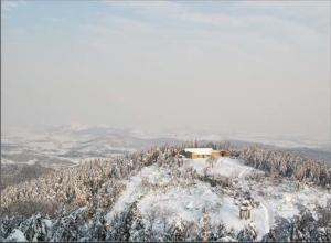 冶父山(图4)