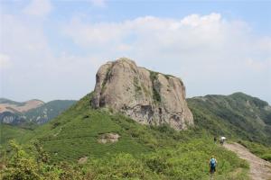 隐龙山