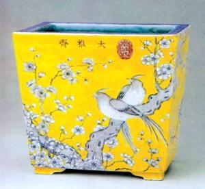 明清皇家御用的瓷器—黄釉瓷如何鉴定真伪_珠山八友收藏网