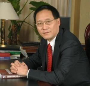 董英董事长