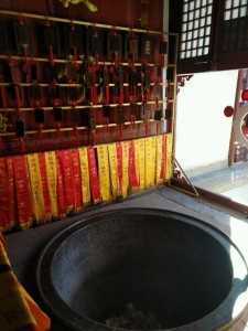 北京潭柘寺二宝宝锅