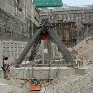 专业术语,要弄清楚其含义,必须明白什么是桩基础,群桩基础和单桩基础