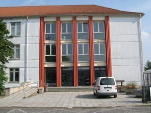 伊尔默瑙工业大学