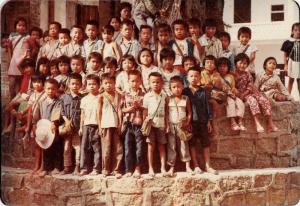 80年代初马山学校的小学生