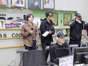 kiss the radio