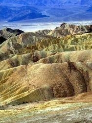 死亡谷里瑰丽的风景