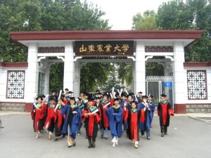 山东农业大学老校区大门