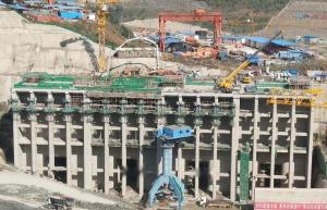 2020年3月10日卡洛特水电站进水塔混凝土浇筑封顶