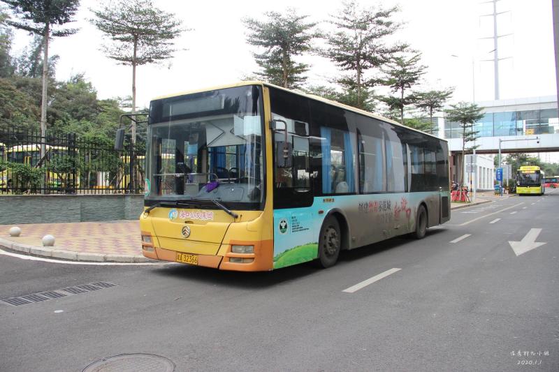 新美兰金旅XML6105JHEV38C