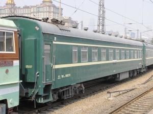 第三代18型客车