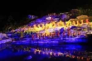 《凤凰城》