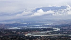 河流