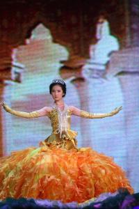 刘亦菲-首位金鹰女神
